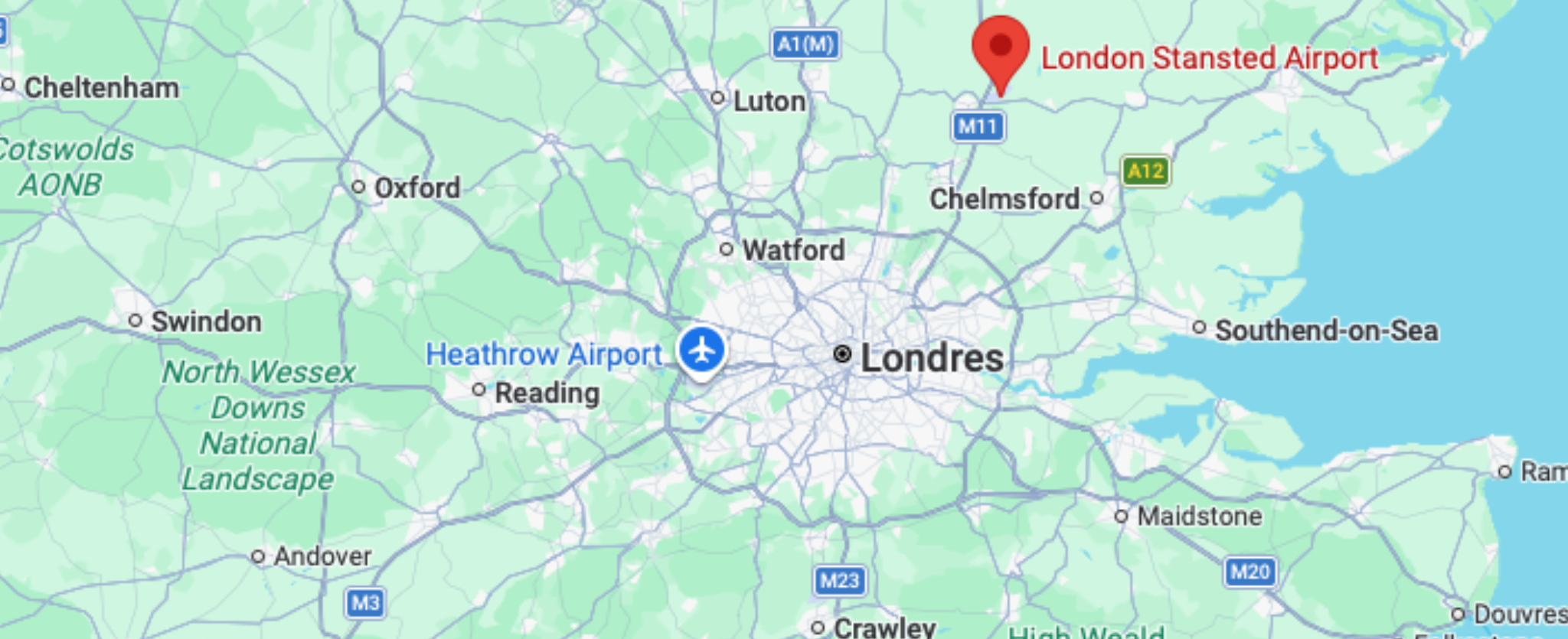 Pagar con el celular el tren del aeropuerto de Ámsterdam hacia el centro.