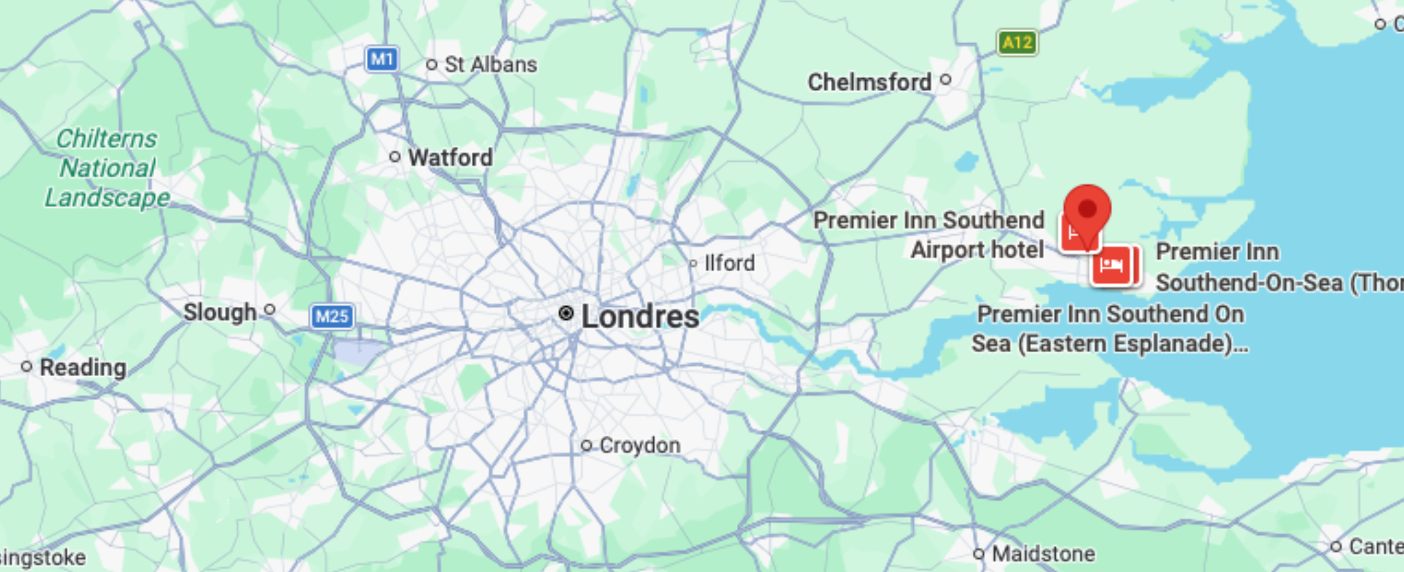 Pagar con el celular el tren del aeropuerto de Ámsterdam hacia el centro.