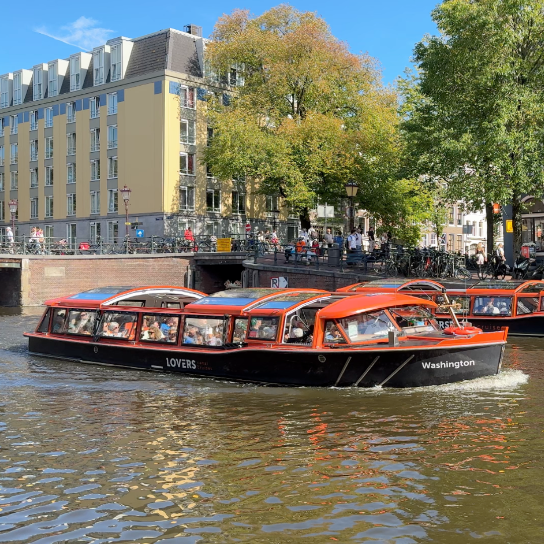 Paseo por los canales de Ámsterdam.