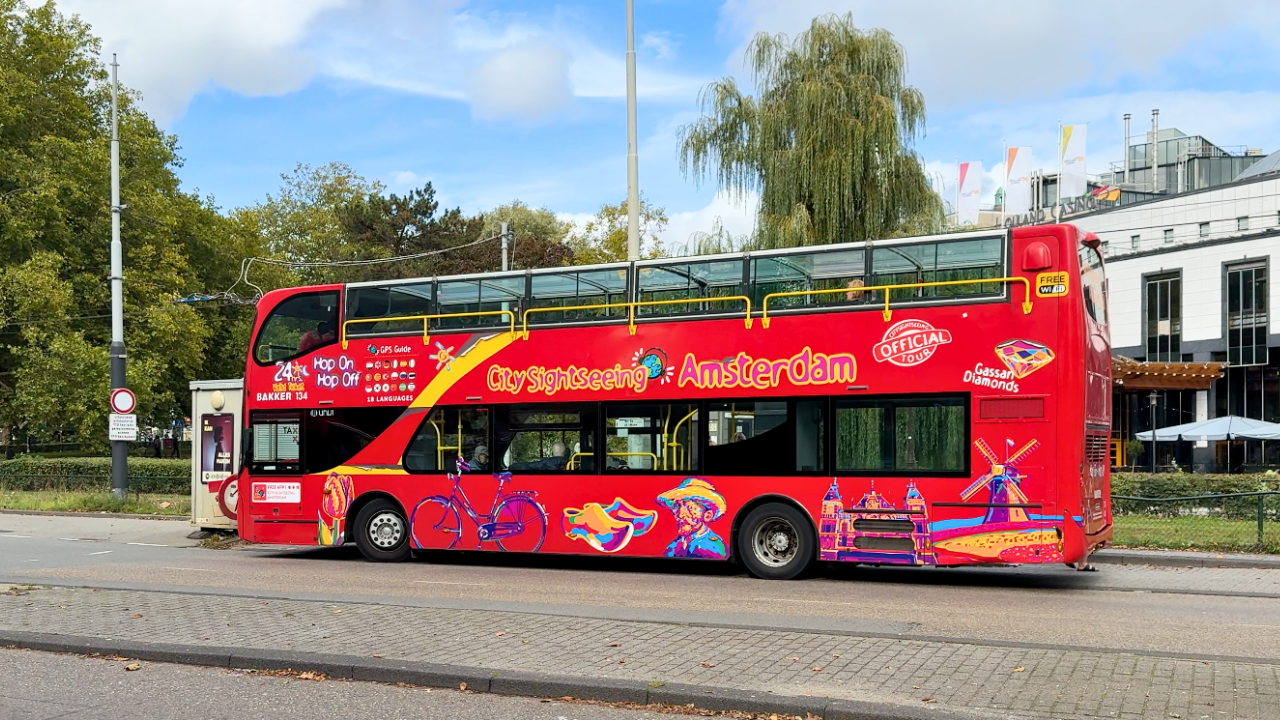 Autobús turístico en Ámsterdam.