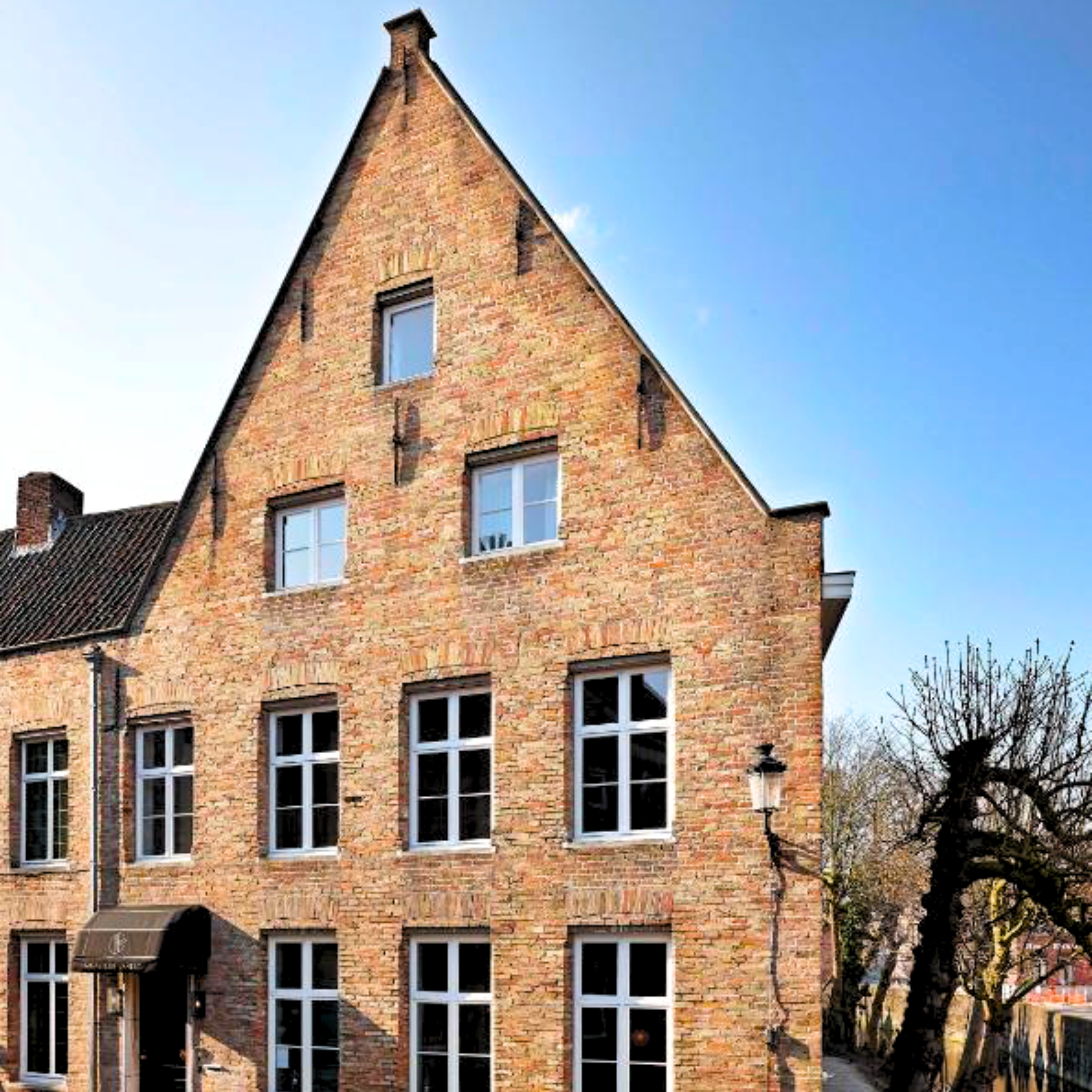 fachada Hotel Monsieur Ernest